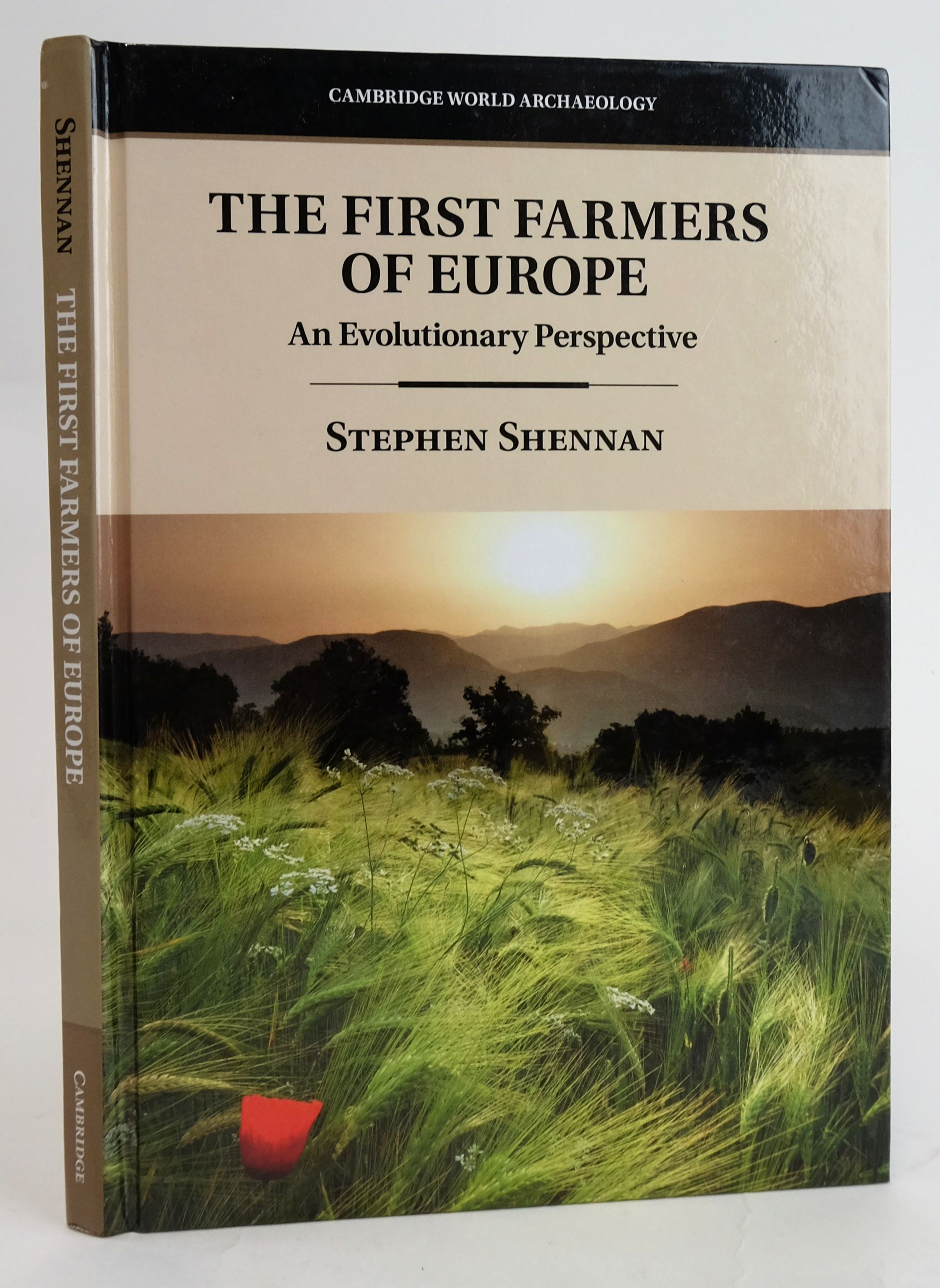 Photo of THE FIRST FARMERS OF EUROPE: AN EVOLUTIONARY PERSPECTIVE (CAMBRIDGE WORLD ARCHEOLOGY)- Stock Number: 1829211