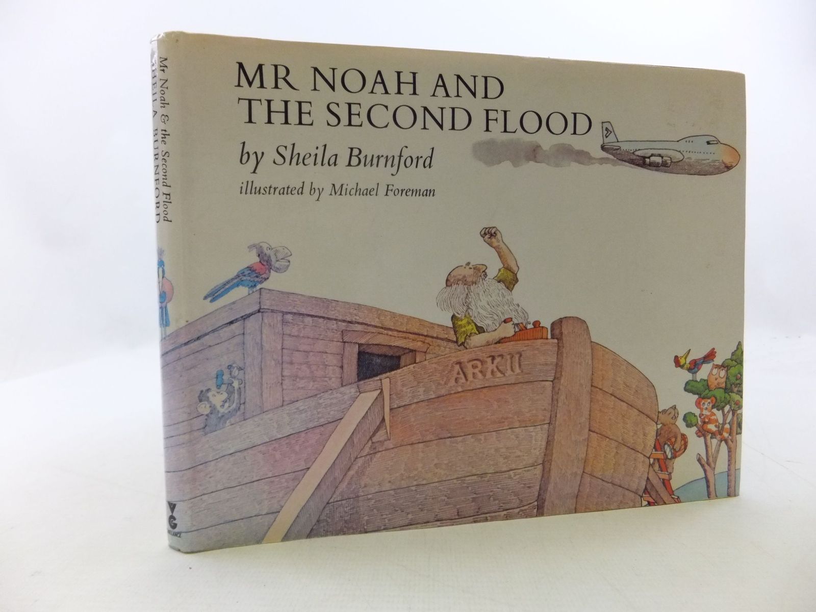 Photo of MR NOAH AND THE SECOND FLOOD written by Burnford, Sheila illustrated by Foreman, Michael published by Victor Gollancz Ltd. (STOCK CODE: 2112655)  for sale by Stella & Rose's Books