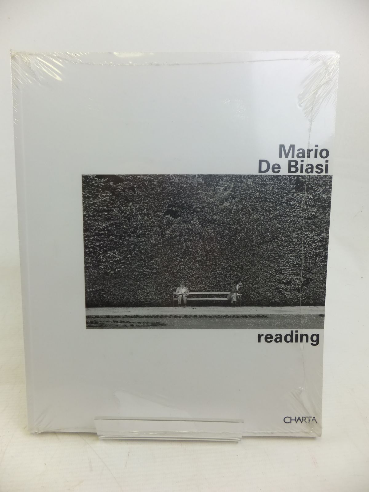 Photo of MARIO DE BIASI: READING- Stock Number: 2116800