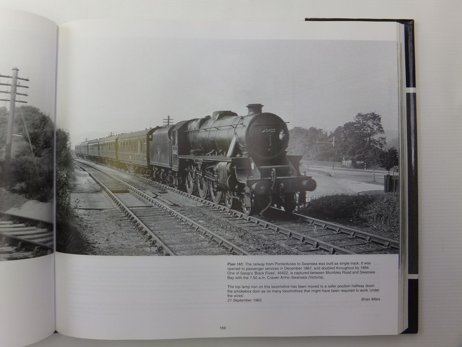 Photo of THE RED DRAGON ... AND OTHER OLD FRIENDS! written by Daniel, Ieuan
Haynes, Phil
Miles, Brian
Williams, Alan published by Ldr Publications (STOCK CODE: 2120975)  for sale by Stella & Rose's Books