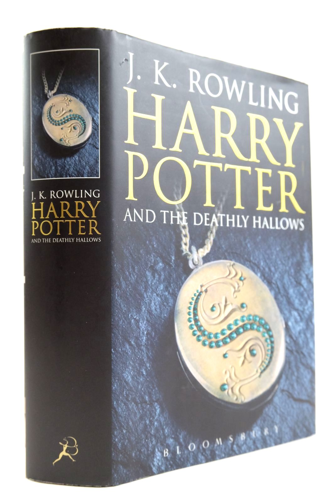 Photo of HARRY POTTER AND THE DEATHLY HALLOWS written by Rowling, J.K. published by Bloomsbury (STOCK CODE: 2133077)  for sale by Stella & Rose's Books