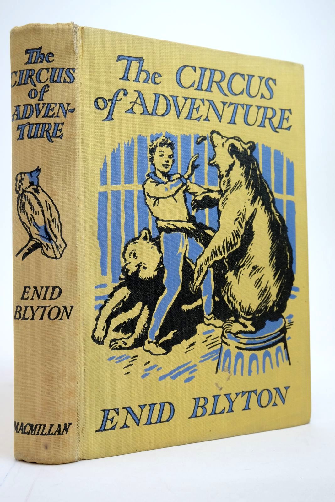 Photo of THE CIRCUS OF ADVENTURE written by Blyton, Enid illustrated by Tresilian, Stuart published by Macmillan &amp; Co. Ltd. (STOCK CODE: 2135167)  for sale by Stella & Rose's Books
