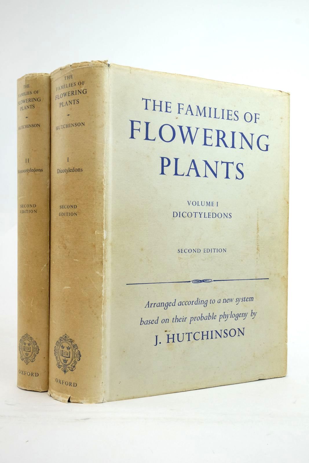 Photo of THE FAMILIES OF FLOWERING PLANTS (2 VOLUMES) written by Hutchinson, J. published by Oxford at the Clarendon Press (STOCK CODE: 2136439)  for sale by Stella & Rose's Books