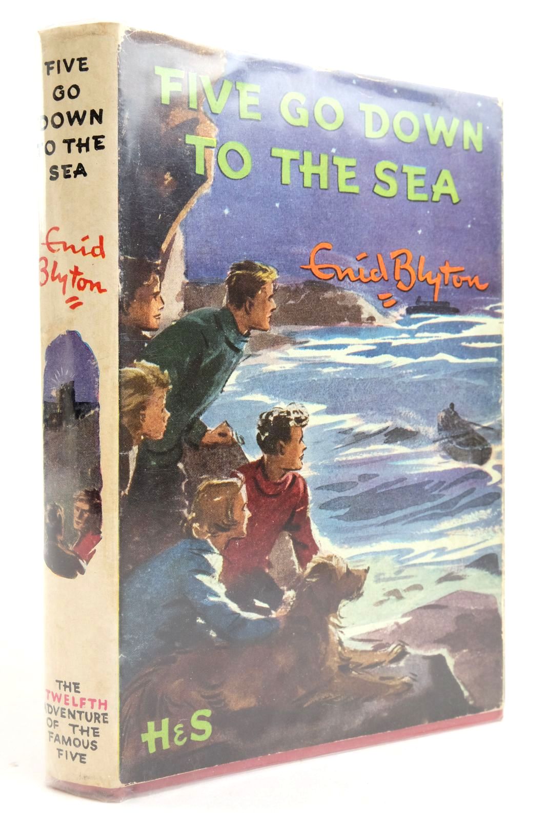 Photo of FIVE GO DOWN TO THE SEA written by Blyton, Enid illustrated by Soper, Eileen published by Hodder &amp; Stoughton (STOCK CODE: 2136858)  for sale by Stella & Rose's Books