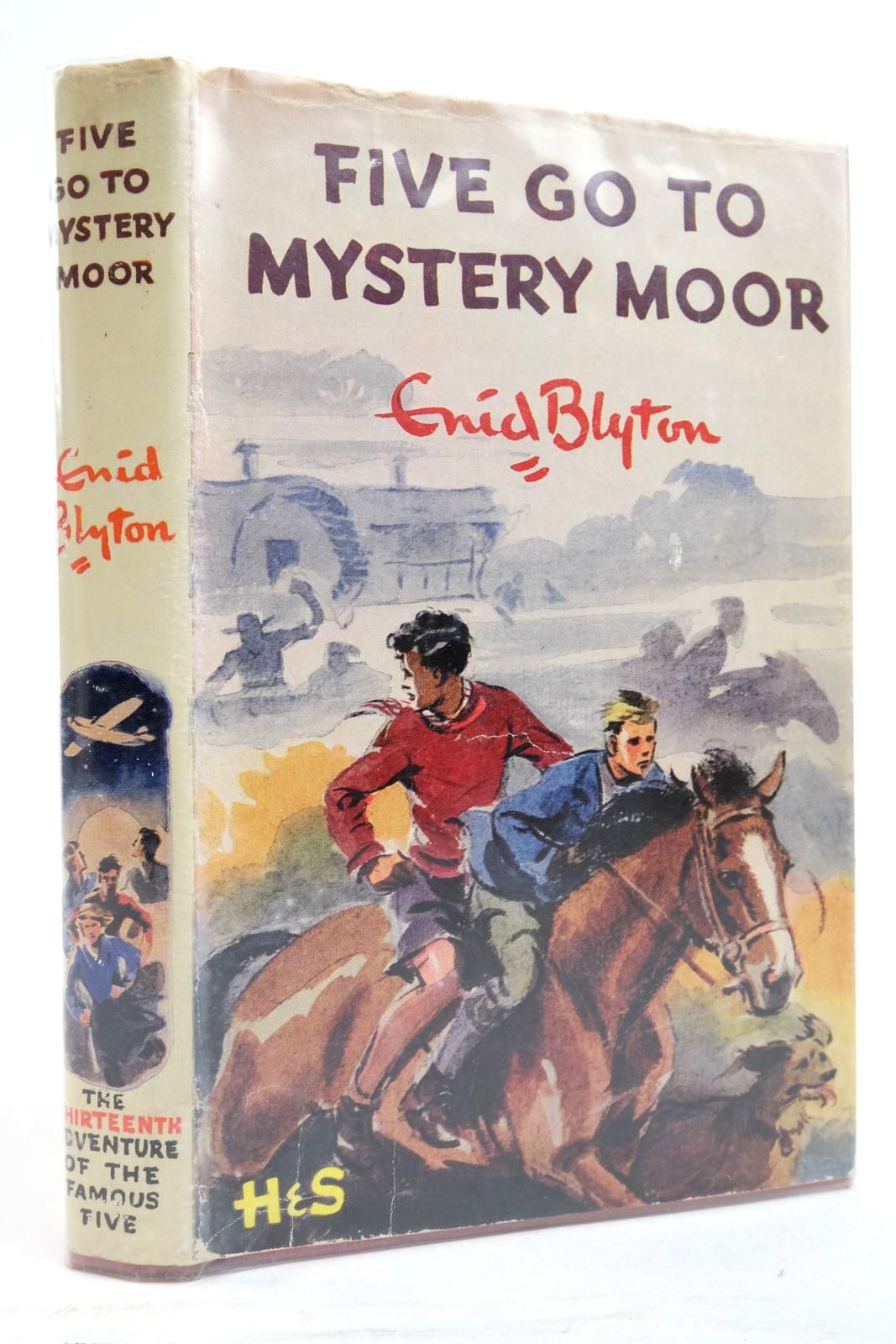 Photo of FIVE GO TO MYSTERY MOOR written by Blyton, Enid illustrated by Soper, Eileen published by Hodder &amp; Stoughton (STOCK CODE: 2136862)  for sale by Stella & Rose's Books