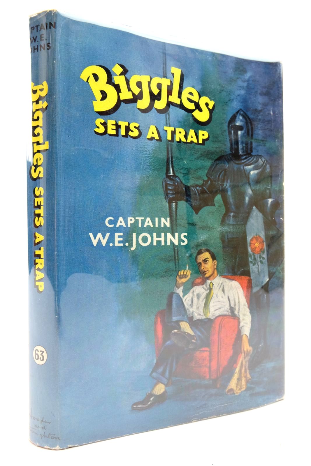 Photo of BIGGLES SETS A TRAP written by Johns, W.E. illustrated by Stead,  published by Hodder &amp; Stoughton (STOCK CODE: 2137304)  for sale by Stella & Rose's Books