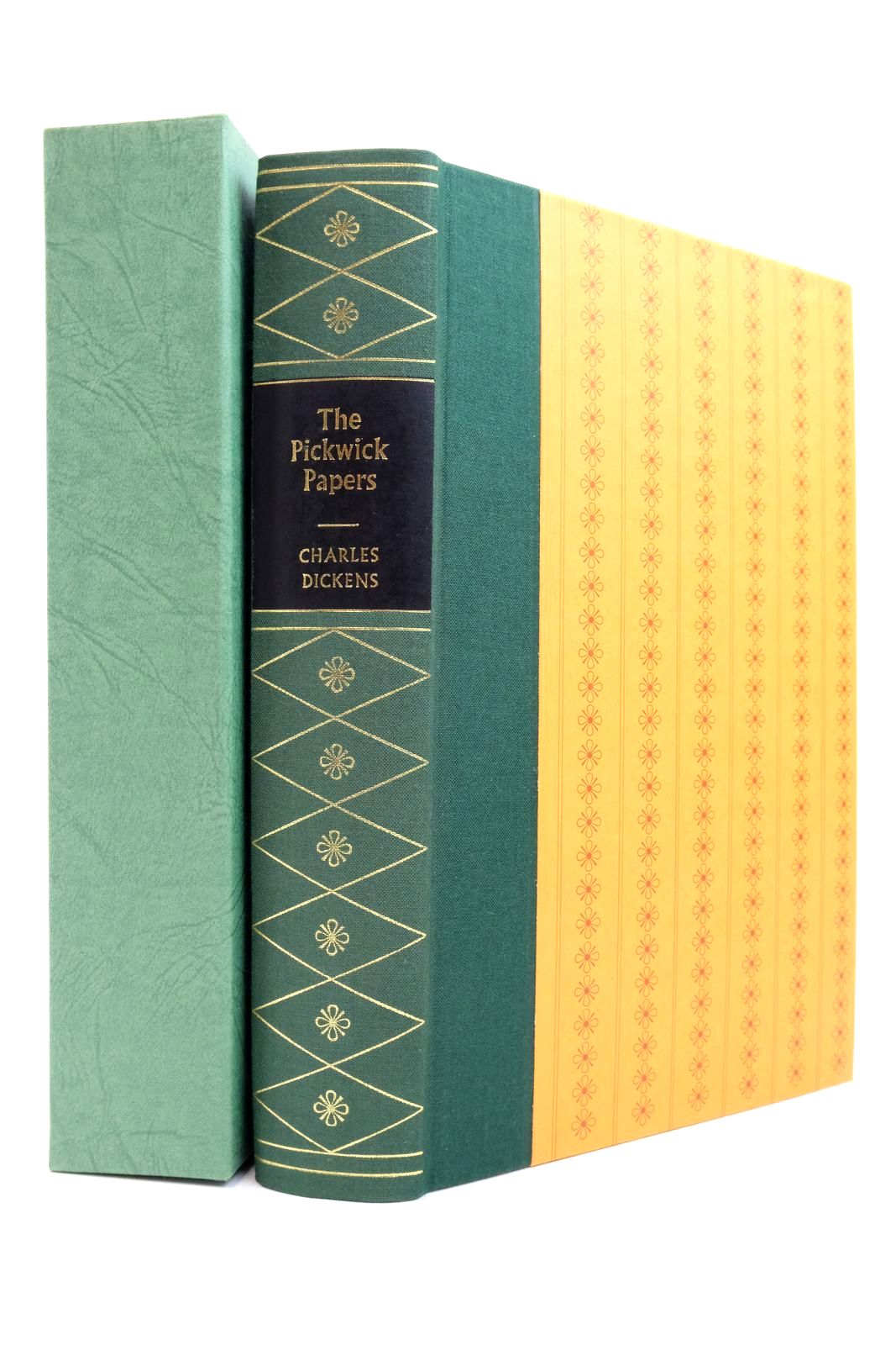 Photo of THE POSTHUMOUS PAPERS OF THE PICKWICK CLUB written by Dickens, Charles illustrated by Keeping, Charles published by Folio Society (STOCK CODE: 2138599)  for sale by Stella & Rose's Books