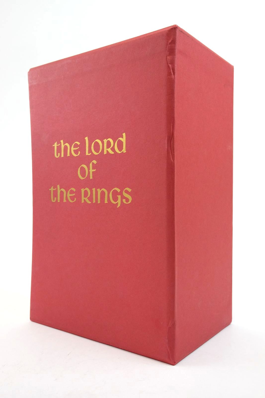 Photo of THE LORD OF THE RINGS (3 VOLUMES) written by Tolkien, J.R.R. illustrated by Grathmer, Ingahild
Fraser, Eric published by Folio Society (STOCK CODE: 2138771)  for sale by Stella & Rose's Books