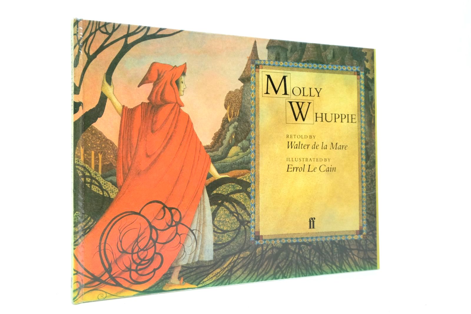Photo of MOLLY WHUPPIE written by De La Mare, Walter illustrated by Le Cain, Errol published by Faber &amp; Faber (STOCK CODE: 2140374)  for sale by Stella & Rose's Books