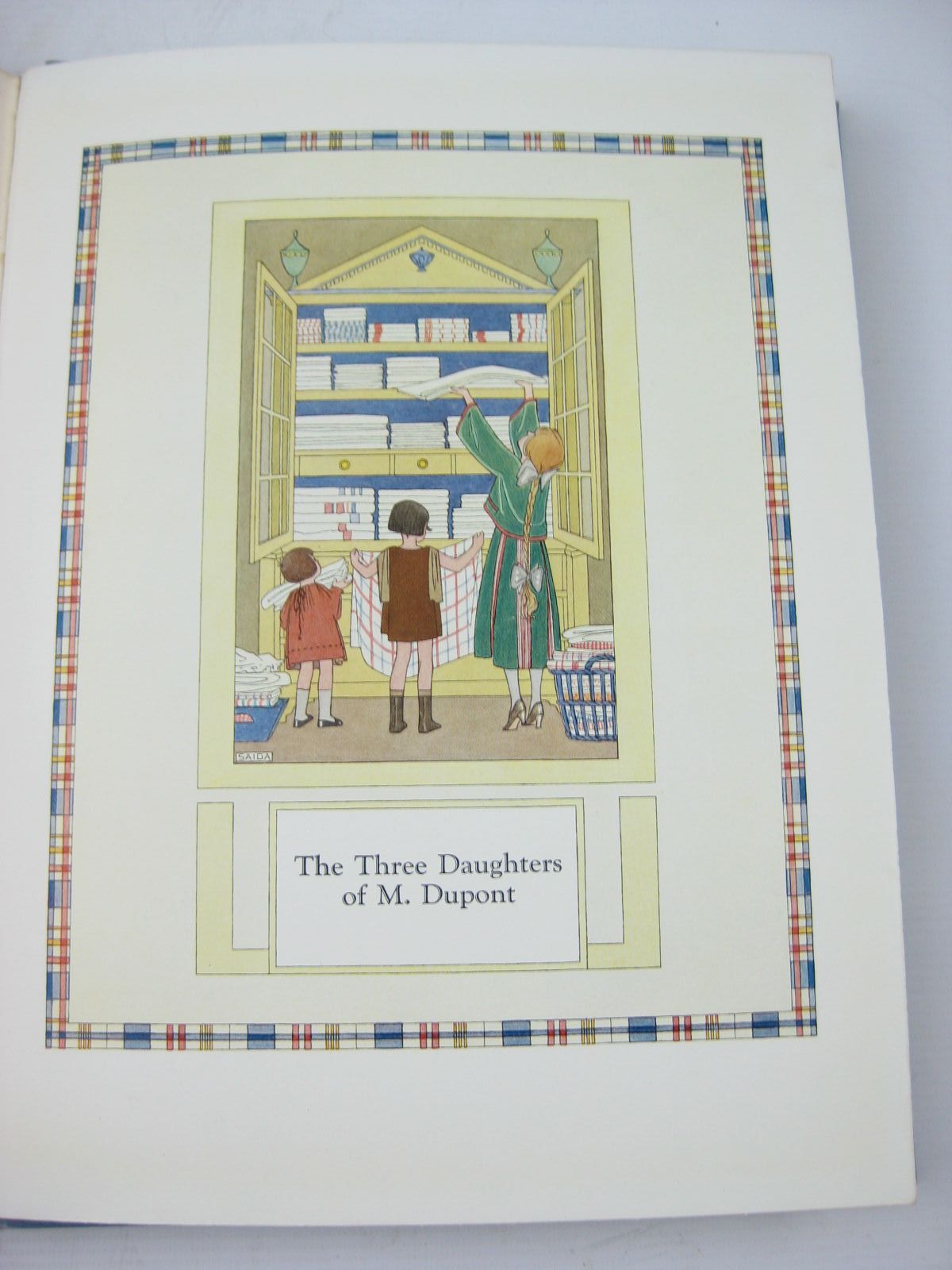 Photo of A GALLERY OF CHILDREN written by Milne, A.A. illustrated by Willebeek Le Mair, Henriette published by Stanley Paul & Co. Ltd. (STOCK CODE: 731268)  for sale by Stella & Rose's Books